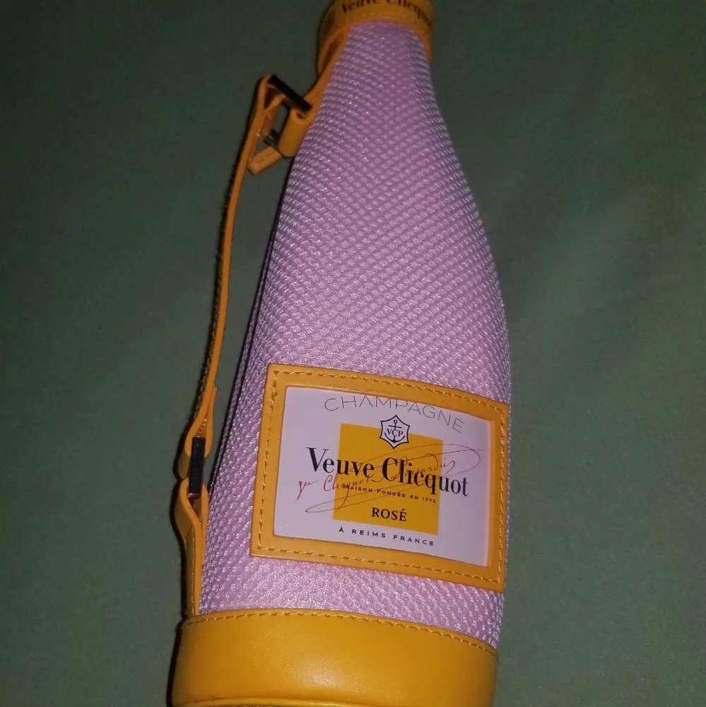 Veuve Clicquot Neoprene Champagne Bottle Jacket!